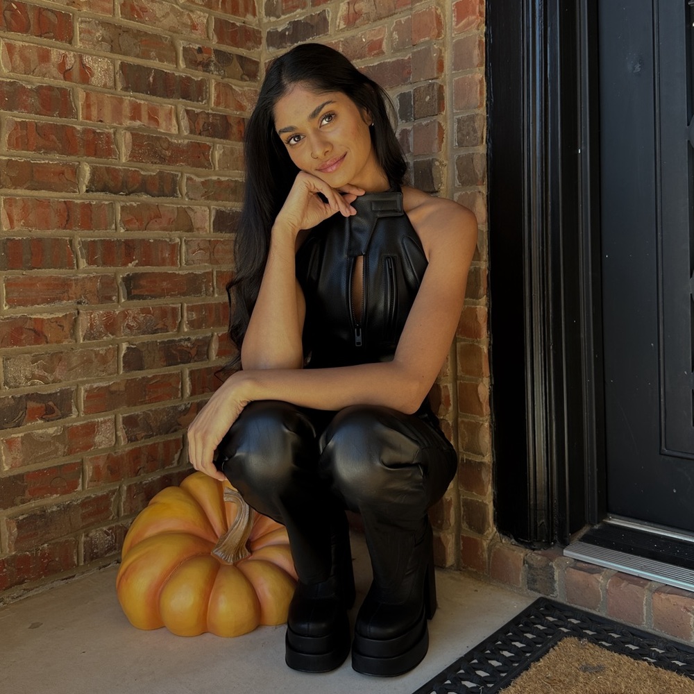 Meet your Posher, Alaina